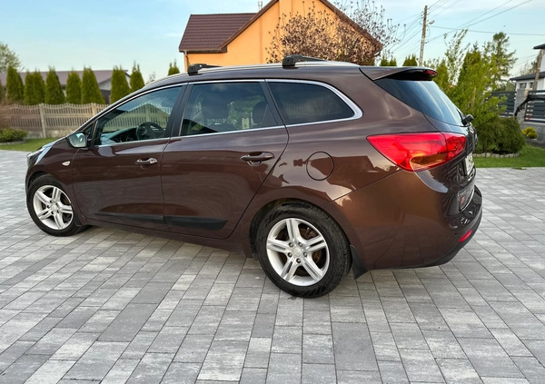Kia Ceed cena 37515 przebieg: 227500, rok produkcji 2014 z Jędrzejów małe 67